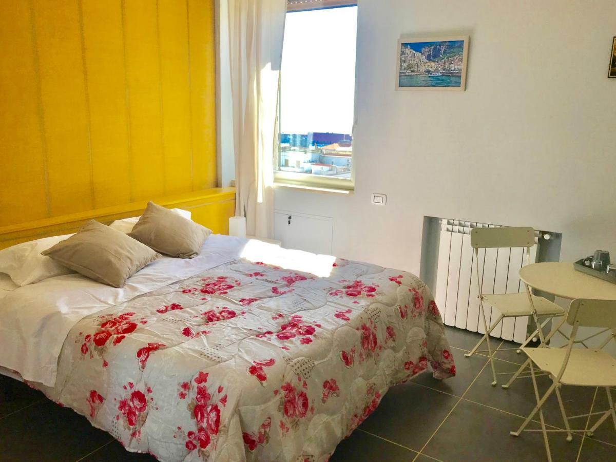 Il Grattacielo B&B Naples Luaran gambar