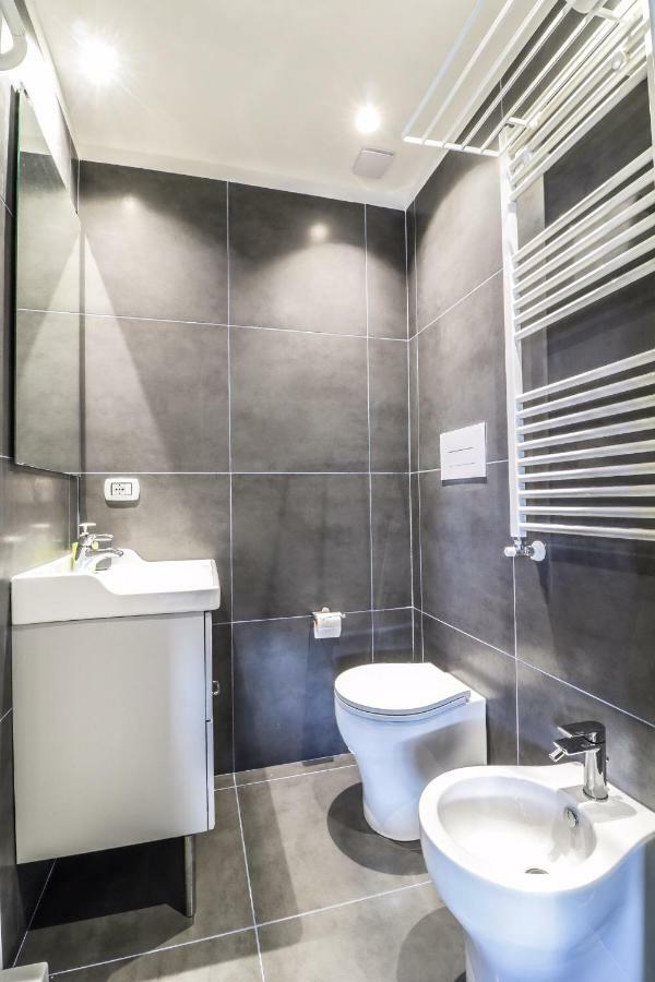 Il Grattacielo B&B Naples Luaran gambar
